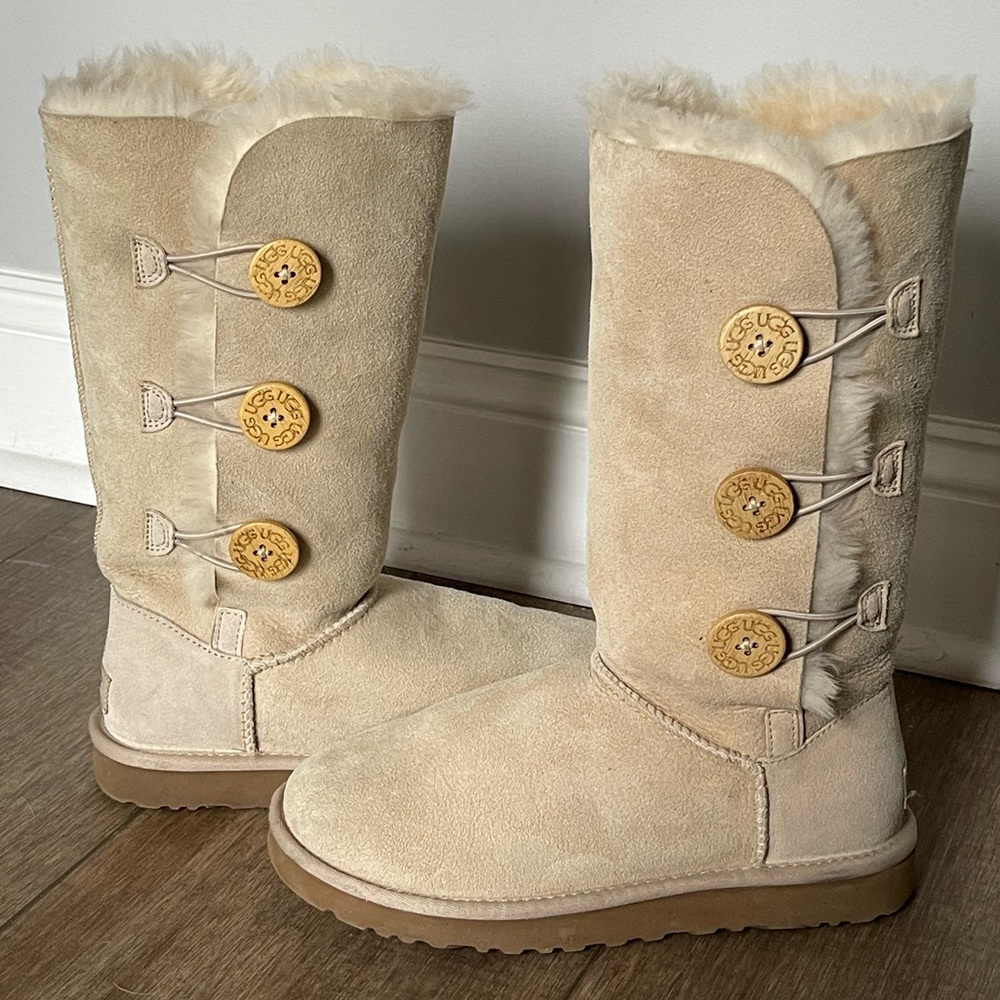 Ugg Bailey Button Triplet II Boots